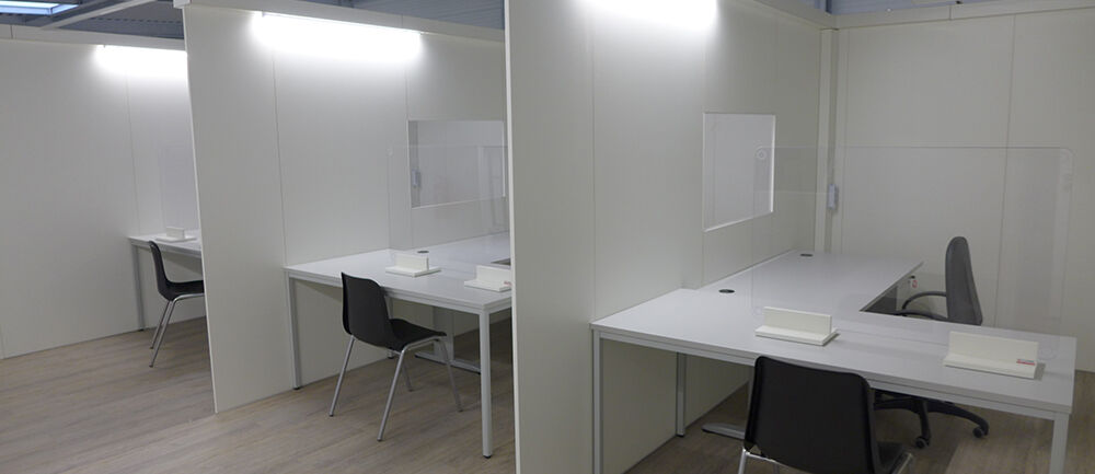 Hygieneschutz-TrennWände, Trennwandmieten, Büroraum, Infektionsvorsorge, flexible Räume, Raumteiler, Coronaschutz, Isingermerz, Impfzentrum Alzey 