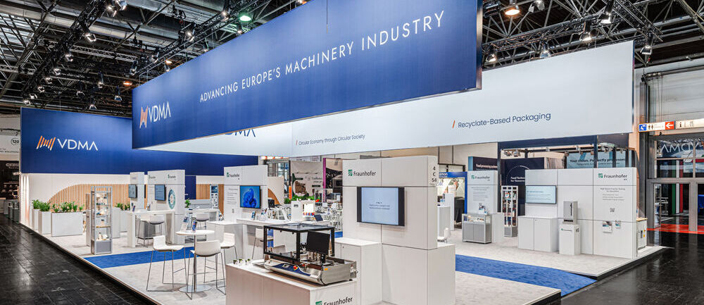 Messeauftritt des VDMAs auf der Interpack in Düsseldorf by ISINGERMERZ Messebau