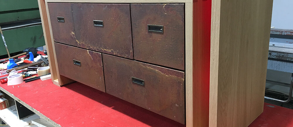 ISINGERMERZ, Wiesbaden, Schreinerei, Messebau, Meisterstück, Ausbildungsbetrieb, HWK, Tischler, Job, Meistermacher, Sideboard