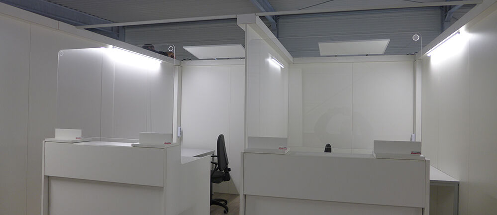 Hygieneschutz-TrennWände, Trennwandmieten, Büroraum, Infektionsvorsorge, flexible Räume, Raumteiler, Coronaschutz, Isingermerz, Impfzentrum Alzey 